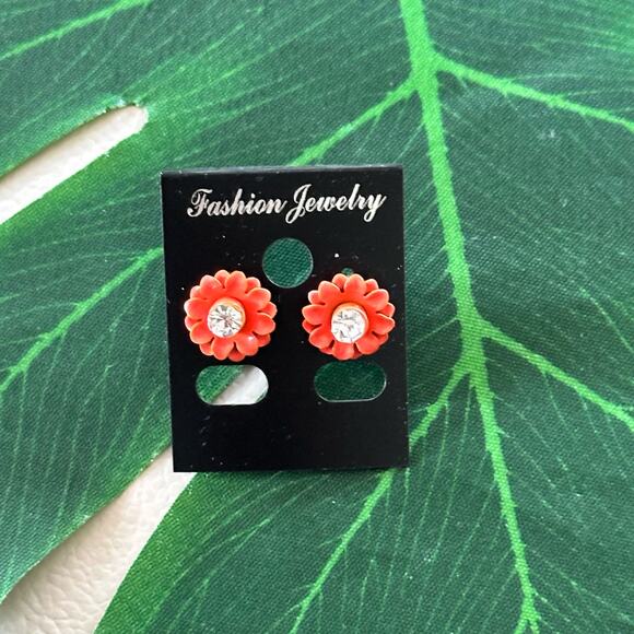BOGO FREE RED FLORAL
CRYSTAL POST EARRINGS - Picture 1 of 5